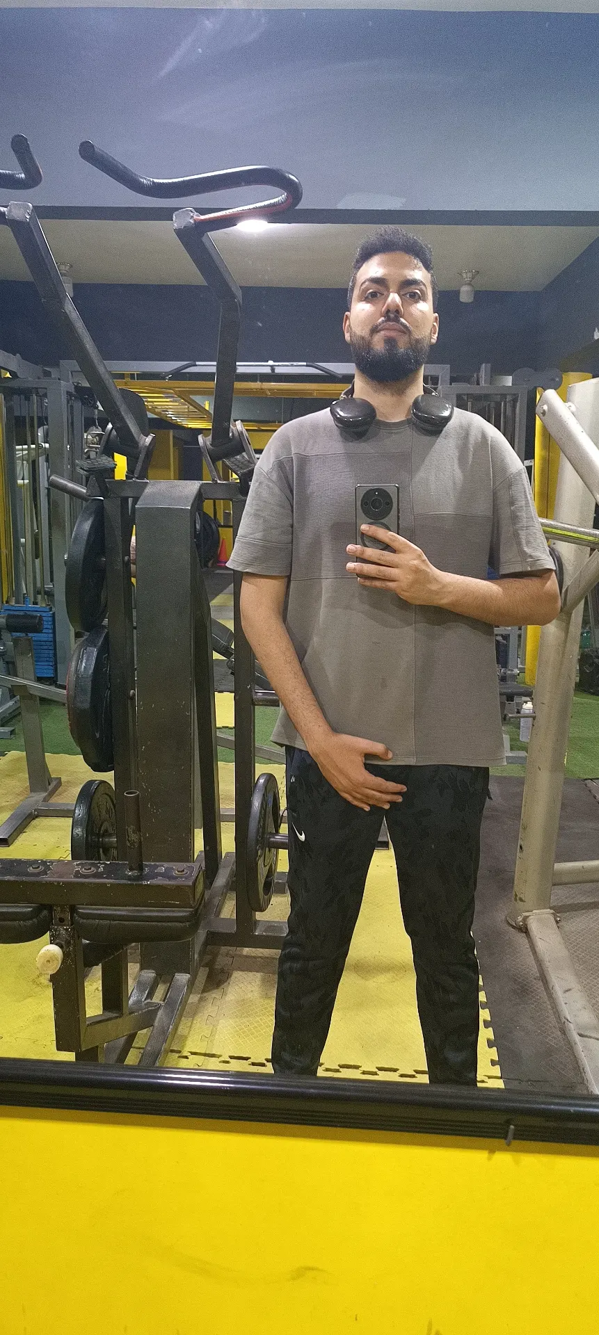 خالد نمرة يتدرب في الجيم — المؤسس المشارك لمنصة MKFIT للياقة بالذكاء الاصطناعي